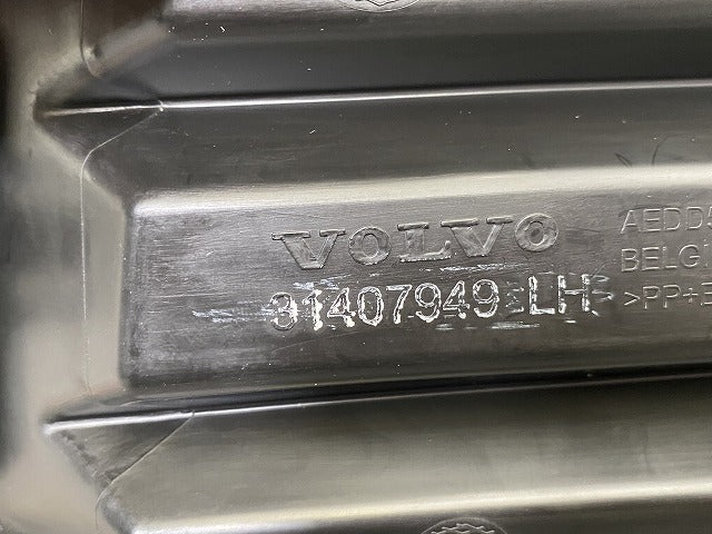 新品!XC40 XB系 純正 左 フロント バンパー グリル 31407949 V31407949 素地 ボルボ(147812)