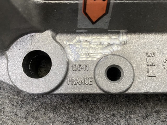 新品!S80/XC90 純正 エンジンマウント 13541 V8671633 ボルボ(147826)