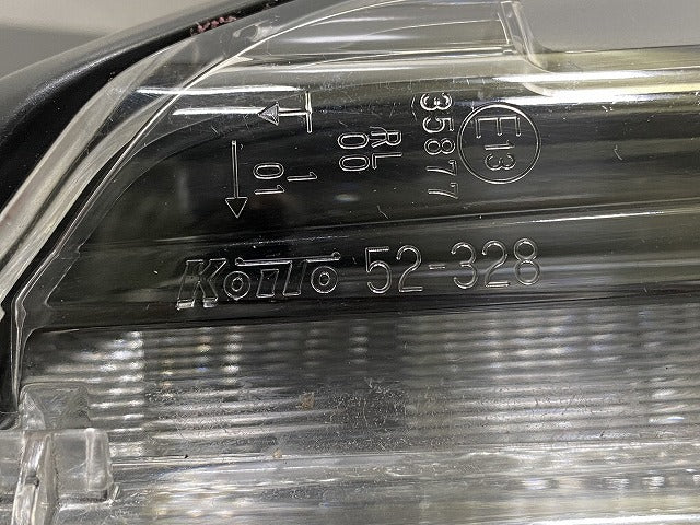 ヤリスクロス MXPB10/MXPB15 ハイブリッド/MXPJ10/MXPJ15 純正 左 フォグランプ/フォグライト LED KOITO 52-328 トヨタ(148029)