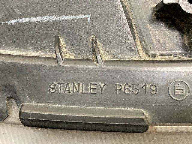 eKワゴン H82W 純正 右 ヘッドライト/ランプ ハロゲン レベライザー STANLEY P6519 三菱(148123)