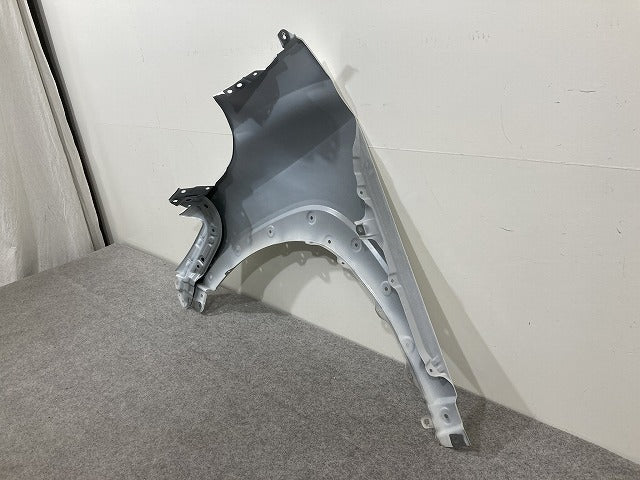 カローラ クロス ZSG10/MXGA10/ZVG11/ZVG15/ZVG13/ZVG16 右 フロント フェンダー 53801-16470 プラチナホワイトパールマイカ 089(148491)