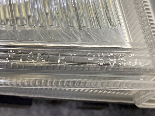 エルグランド ハイウェイスター E52/PE52/PNE52/TE52/TNE52 純正 前期 左 テールランプ/ライト/レンズ LED STANLEY P8960 日産(148819)