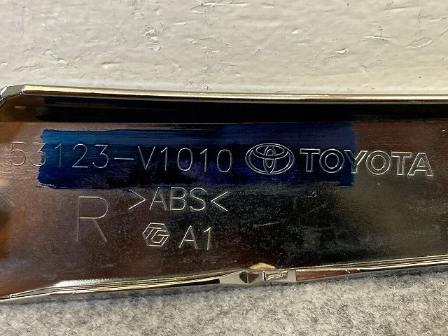 ノア NOAH 90系/MZRA90W/MZRA95W/ZWR90W/ZWR95W 純正 右 フロント グリルモール メッキ ガーニッシュ 53123-V1010 トヨタ(149006)