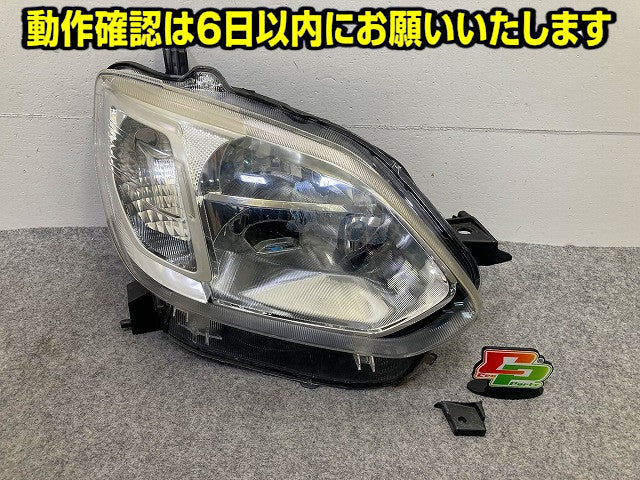 パッソ M700A/M710A 純正 右 ヘッドライト/ランプ LED レベライザー