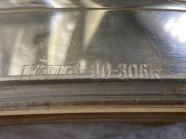 クラウン GRS180/GRS181/GRS182/GRS183/GRS184 UZS186/UZS187 純正 右 フォグランプ/フォグライト ハロゲン KOITO 30-306 R トヨタ(149247)