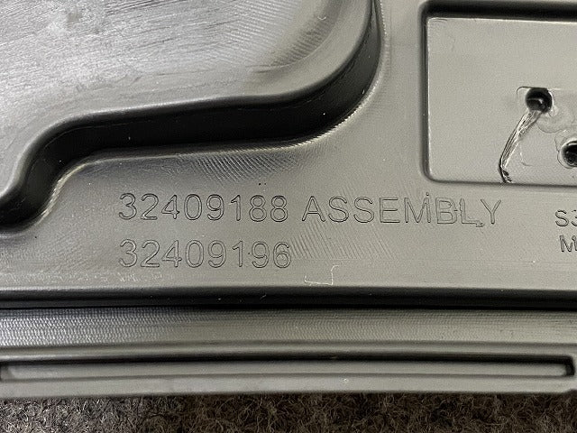 新品!XC40 XB系 純正 左 フロント フェンダーアーチモール/オーバーフェンダー LH 32409188 V32409188 素地 VOLVO ボルボ(149479)