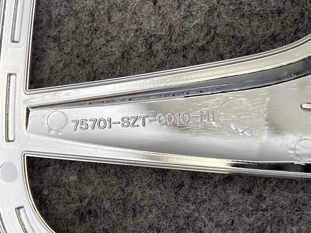 新車取り外し!N-BOX/NBOX Nボックス 純正 リア エンブレム/オーナメント Hマーク 75701-SZT-G010-M1 メッキ ホンダ(149596)