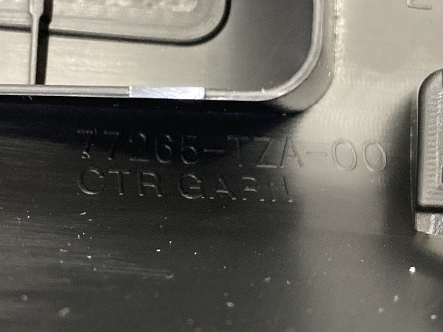 新車取り外し!フィット GR1/GR2 e:HEV GR3/GR4 純正 オーディオパネル 下部 素地 ホンダ(149640)