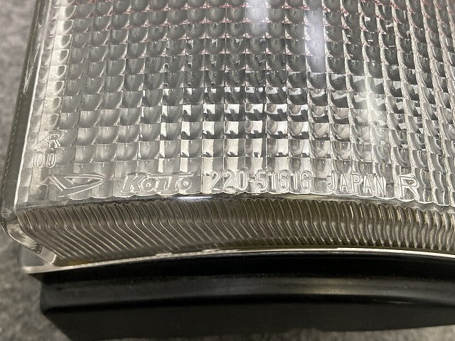 ハイゼット S200V/S210V/S220V 純正 右 テールランプ/ライト/レンズ ハロゲン RH KOITO 53-1616R/220-51616 ダイハツ(149686)