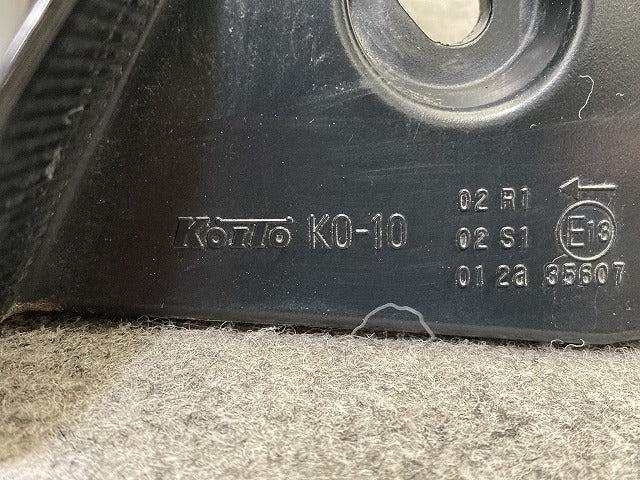ヤリス KSP210/MXPA10/MXPA15 純正 左 テールランプ/ライト/レンズ LED LH KOITO K0-10 81561-K0020 ブラック ソリッド トヨタ(149833)