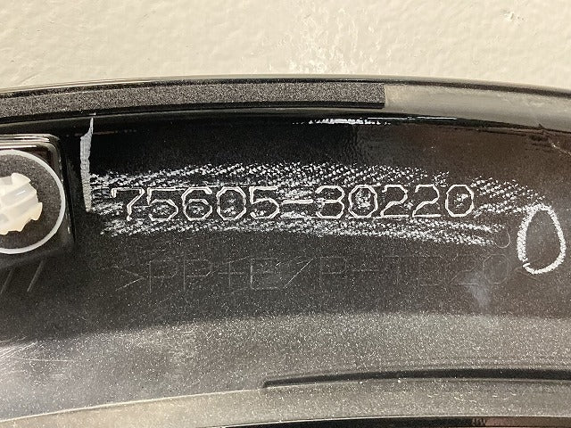 新車取り外し!クラウン スポーツ AZSH36W 純正 右 リア フェンダーアーチモール 75605-30220 908179-30010-A0 ブラック ソリッド(150218)