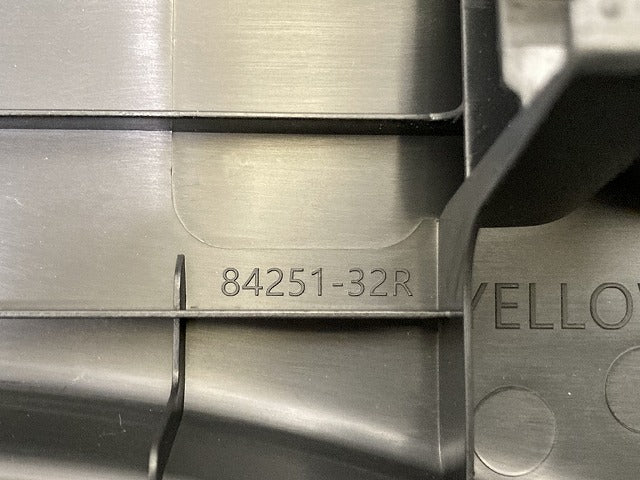 新車取り外し!N-BOX/NBOX Nボックス JF5/JF6 純正 左 サイドステップ/サイドスカート LH 84251-32R 素地 ホンダ(150248)