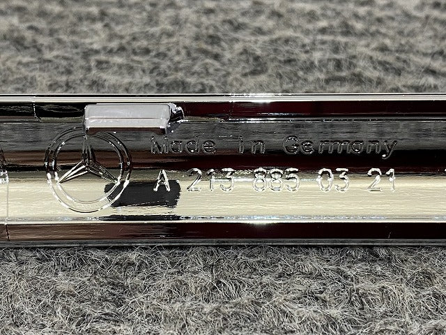 新品!Eクラス W213 純正 リア バンパーメッキモール/ガーニッシュ A213 885 03 21 A2138850321 メッキ メルセデスベンツ(150420)