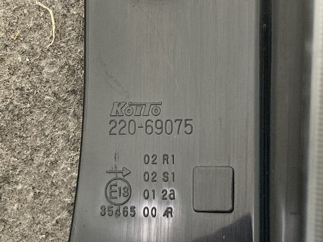 タント カスタム LA650S/LA660S 純正 右 テールランプ/ライト/レンズ LED 刻印C RH KOITO 220-69075 81551-B2440 ダイハツ(150617)