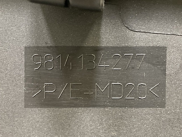 新品!5008 P8系 純正 前期 左 リア ドア モール/プロテクター LH 9814134277 98646496VV 素地 プジョー(150980)