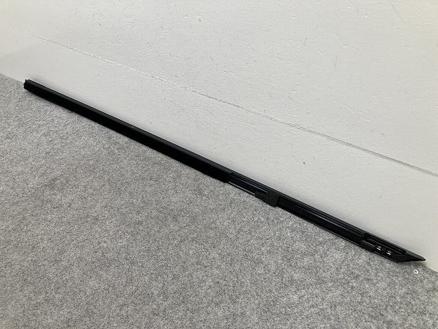 新品!レンジローバー/スポーツ L494 純正 右 フロント ドア ベルトモールアウター RH LR076061 ブラック ソリッド ランドローバー(151050)