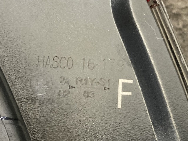 カローラ クロス ZVG11/ZVG15/ZVG13/ZVG16 純正 右 テールランプ/ライト/レンズ LED 刻印F RH HASCO 16-179 81551-16700 トヨタ(151175)