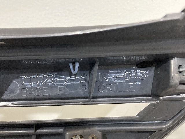 エリシオン RR1/RR2/RR3/RR4 純正 フロント グリル/ラジエーターグリル 71121-SJK-013 メッキ ホンダ(151594)
