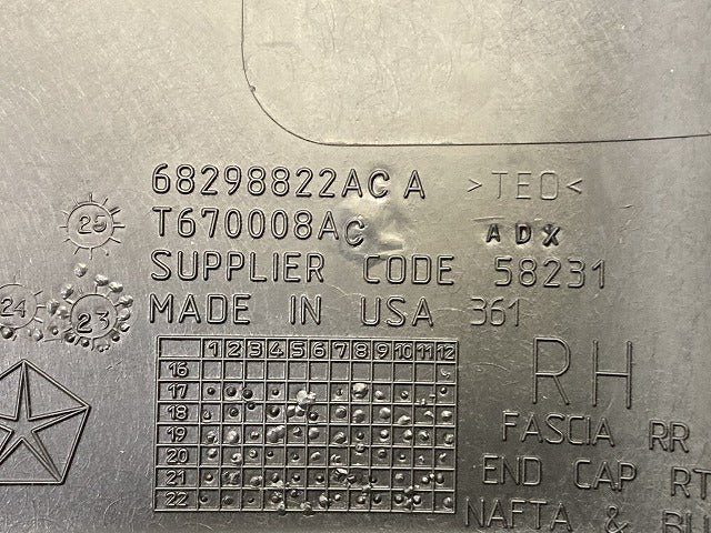 新品!ジープ ラングラー 2018-2026 純正 右 リア コーナーパネル/コーナーカバー 68298822AC 68298822AC-001 素地 クライスラー(152210)