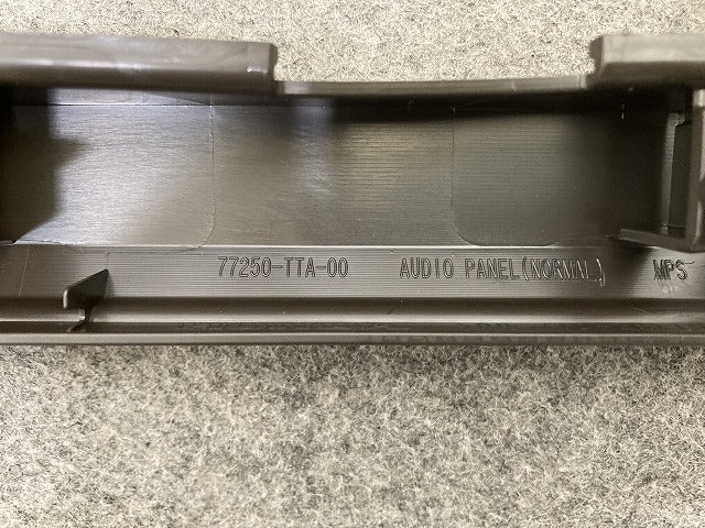 新車取り外し!N-BOX NBOX Nボックス JF3/JF4 純正 オーディオパネル センターパネル インパネ 77250-TTA-00 素地 ホンダ(152721)