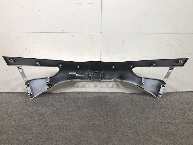 ヴィッツ KSP130/NSP130/NSP135/NCP131 後期 リアガーニッシュ 76801-52538 76811-52460 トヨタ(103257)