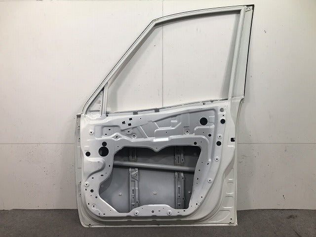 セレナ ハイウェイスター C26/FPC26/NC26/FNPC26/HC26/HFC26/FNC26 右フロントドア 日産(103285)