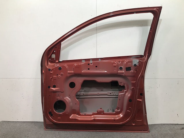デュアリス J10/KJ10/KNJ10 右フロントドア 日産(103500)