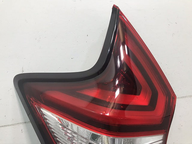 ノート E12/HE12/NE12/SNE12 後期・中期 左テールランプ/ライト/レンズ ICHIKOH D202 26559-5WK0B 日産(103812)