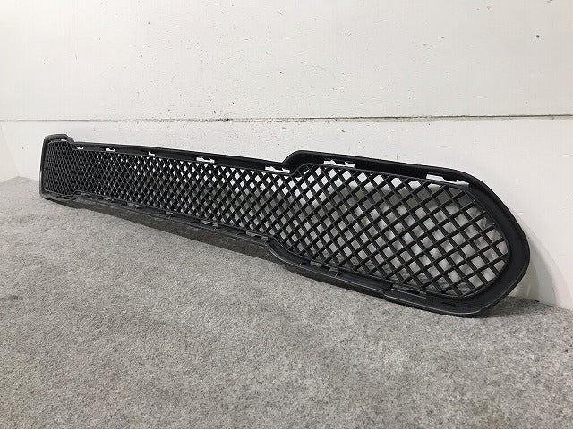 新品! X1シリーズ E84 2013-2015 純正 フロントバンパーグリル 51112990368 BMW(104180)