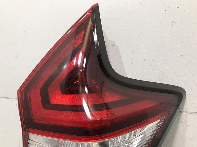 ノート E12/HE12/NE12/SNE12 純正 後期 右テールランプ/ライト/レンズ ICHIKOH D202 日産(104438)
