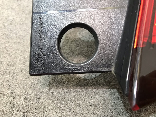 ノート E12/HE12/NE12/SNE12 純正 後期 右テールランプ/ライト/レンズ ICHIKOH D202 日産(104438)