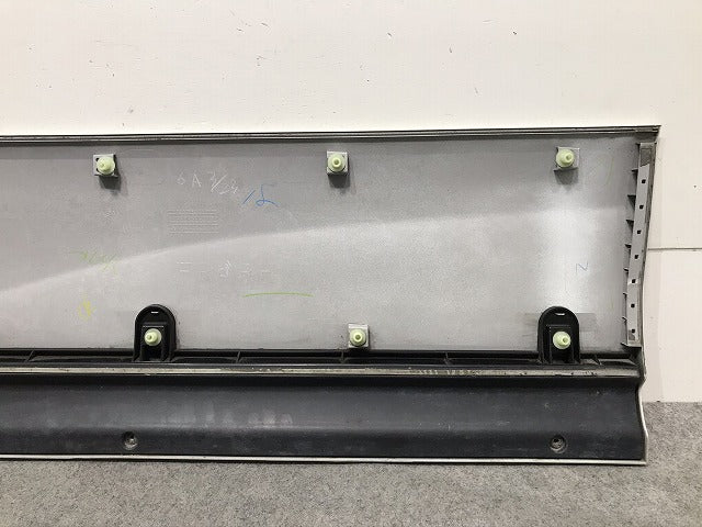 セレナ ハイウェイスター C26/FPC26/NC26/FNPC26/HC26/HFC26/FNC26 純正 後期 右フロントドア サイドパネル マッドガード 日産(104541)