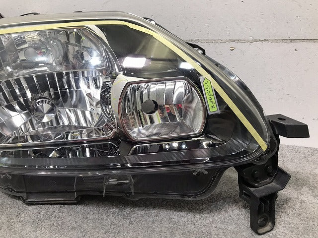 ポルテ NCP140/NSP141/NCP141/NCP145 純正 右ヘッドライト/ランプ レベライザー KOITO 52-259 トヨタ(104754)