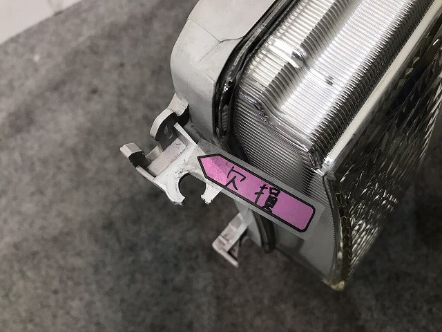 タント L350S/L360S 純正 左ヘッドライト/ランプ キセノン HIDレベライザー KOITO 100-51815 ダイハツ(104872)