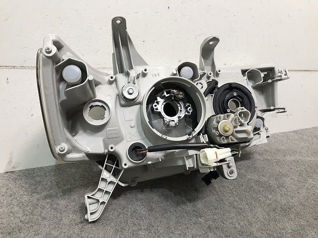 タント L350S/L360S 純正 左ヘッドライト/ランプ キセノン HIDレベライザー KOITO 100-51815 ダイハツ(104872)