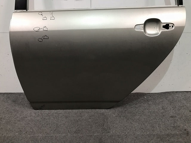 カローラランクス アレックス NZE121 NZE124 ZZE122 ZZE123 ZZE124 純正 左 リア ドア ベージュメタリック カラーNo.4R4 トヨタ (105238)