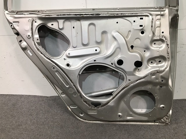 カローラランクス アレックス NZE121 NZE124 ZZE122 ZZE123 ZZE124 純正 左 リア ドア ベージュメタリック カラーNo.4R4 トヨタ (105238)