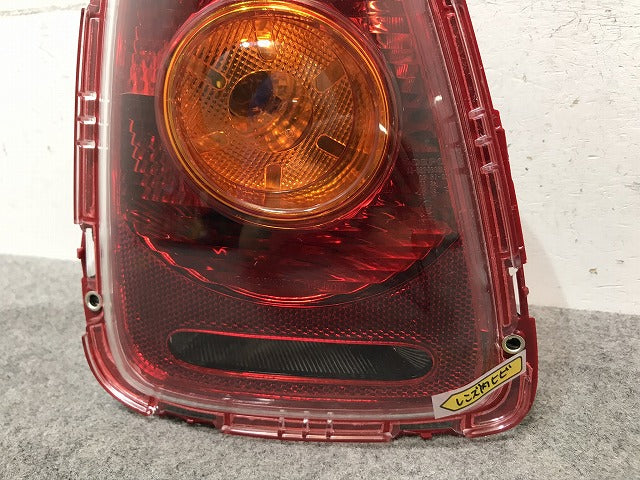 MINI/ミニ R55/R56/R57 純正 右テールランプ/ライト/レンズ 08-882-1908L 6321　2757 ミニ(105885)