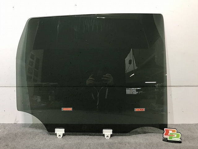 ノート E12/HE12/NE12/SNE12 純正 左リアガラス 43R-005844 日産(106455)