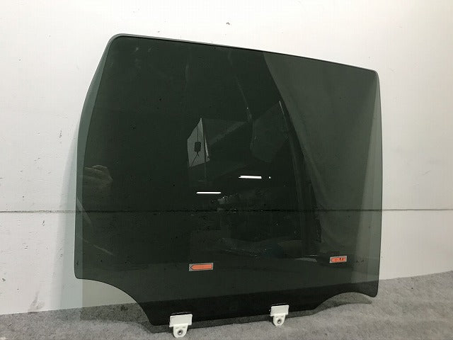 ノート E12/HE12/NE12/SNE12 純正 左リアガラス 43R-005844 日産(106455)