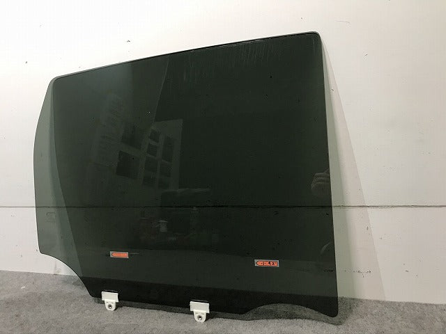 ノート E12/HE12/NE12/SNE12 純正 左リアガラス 43R-005844 日産(106455)
