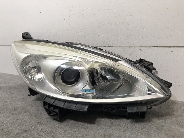 プレマシー/ラフェスタ CW/CWEAW/CWEFW 純正 右ヘッドライト/ランプ ハロゲン レベライザー STANLEY P9562R マツダ(106596)