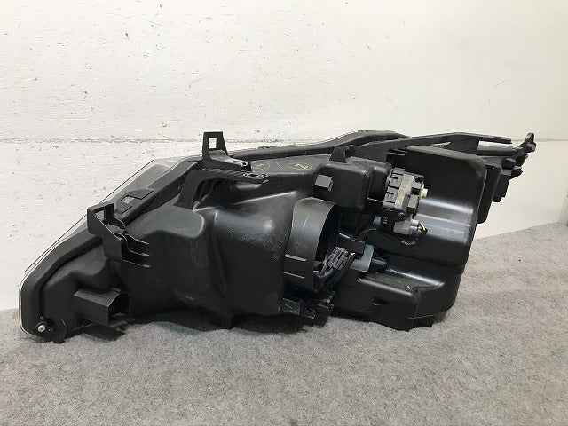 セレナ C27/GC27/GFC27/GNC27/GC27/GFNC27 純正 前期 右ヘッドライト/ランプ LED KOITO 100-23721 日産(106631)