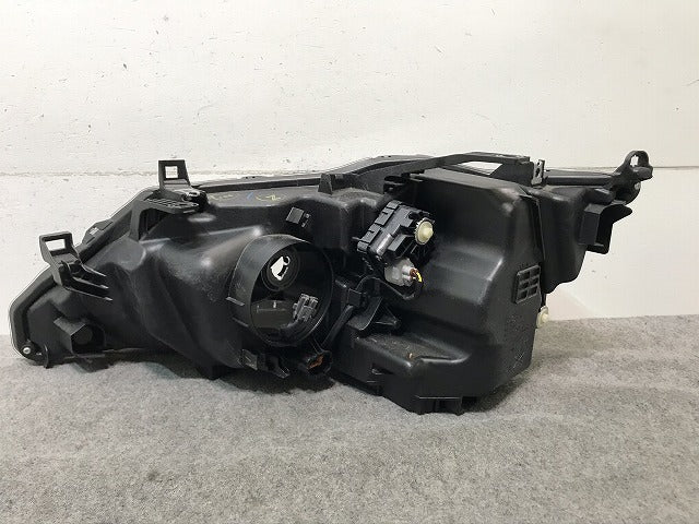 セレナ C27/GC27/GFC27/GNC27/GC27/GFNC27 純正 前期 右ヘッドライト/ランプ LED KOITO 100-23721 日産(106631)