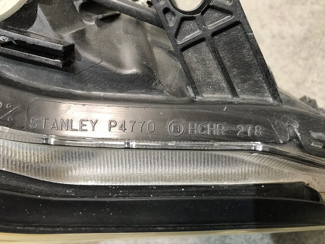フーガ 50系/Y50/GY50/PNY50/PY50 純正 右ヘッドライト/ランプ キセノン HID レベライザー バラスト AFS STANLEY P4770 日産(106636)