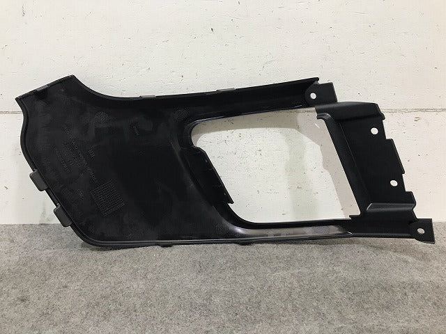 レンジローバー/イヴォーグ/ダイナミック LV2NB/LV2XB 純正 右リアバンパーガーニッシュ/ディフューザー 黒素地 ランドローバー(107466)