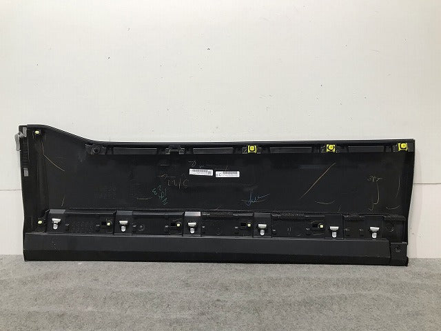 ヴォクシー/ノア/エスクァイア 80系/ZRR80W/ZRR85W/ZRR80G/ZRR85G 純正 右フロントドア サイドパネル マッドガード 76903-28160(107643)