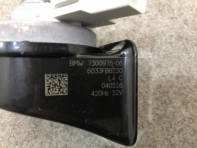 新品! 3シリーズ F30/F31/2012-2019 純正 ホーン LOW 7300976-06 61337300976 BMW(107733)