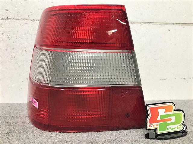 新品! 940/960/944/964/S90 1995-1998 純正 左テールランプ/ライト/レンズ HELLA 138583 V 9126960 ボルボ(107757)