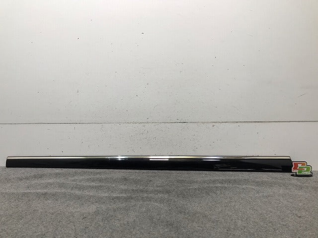 新品! Sクラス W220 1998年～2005年 純正 左フロントドアモール A 220 690 05 62 22069005629197 黒 メルセデスベンツ(107915)